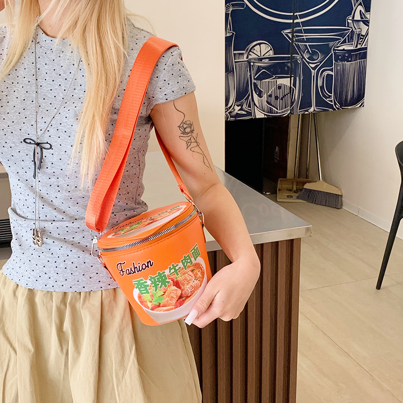 Bolso Bandolera De Tela Con Fideos Instantáneos