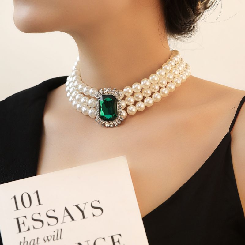 Style 1 Pearl Beaded Diamond Square Choker