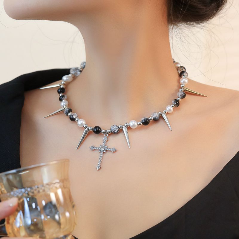 Style 1 Alloy Geometric Beaded Diamond Cross Necklace