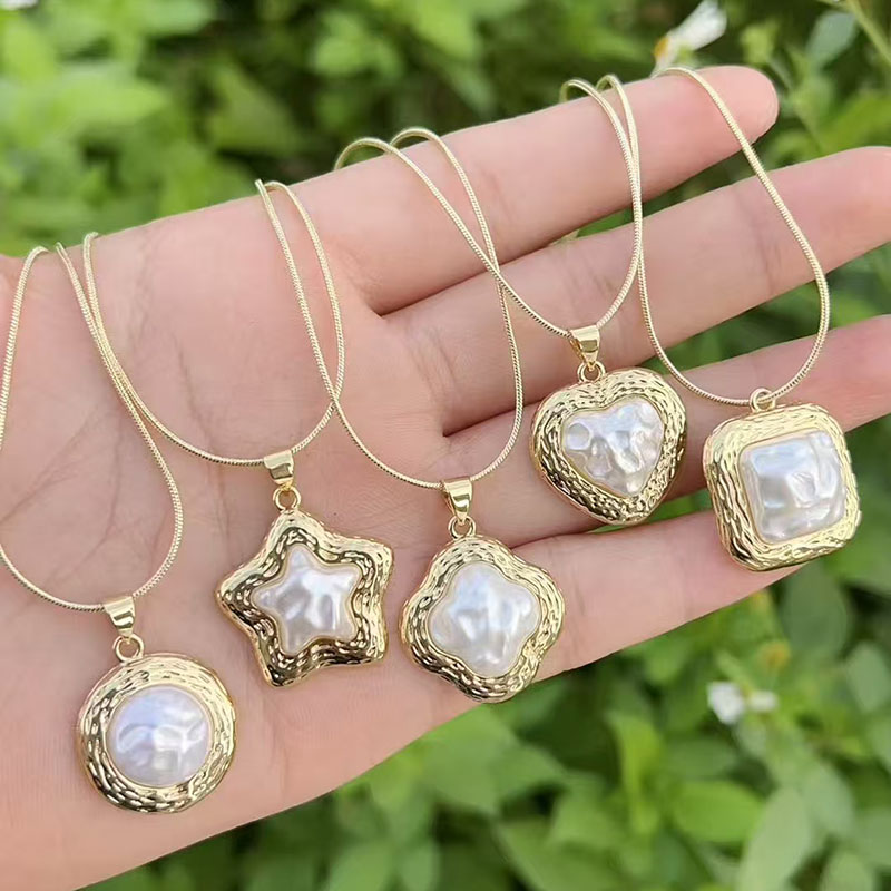 Collar De Corazón Con Estrella De Cinco Puntas Redonda Con Perla Bañada En Oro Y Cobre