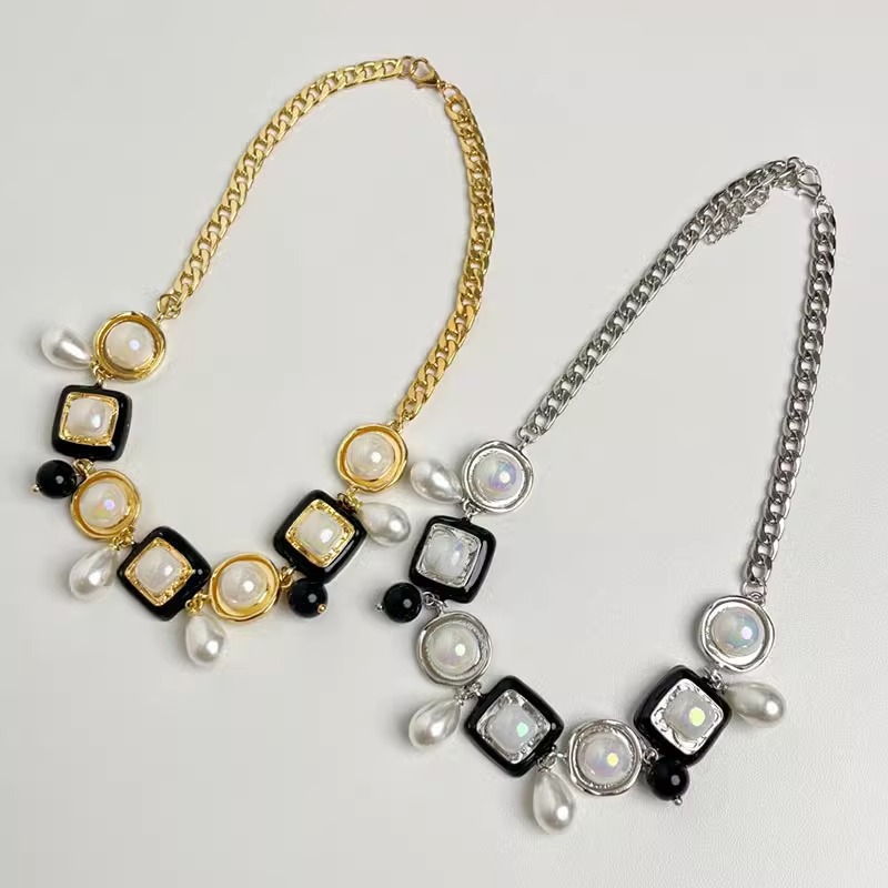 Collar Geométrico De Perlas Cuadradas