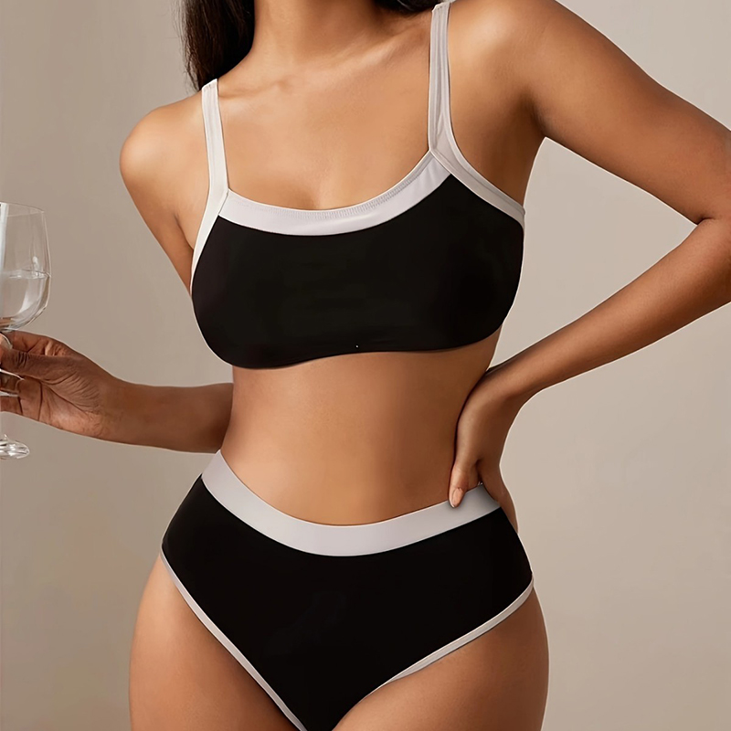Black Polyester Contrast Color Two-piece Swimsuit