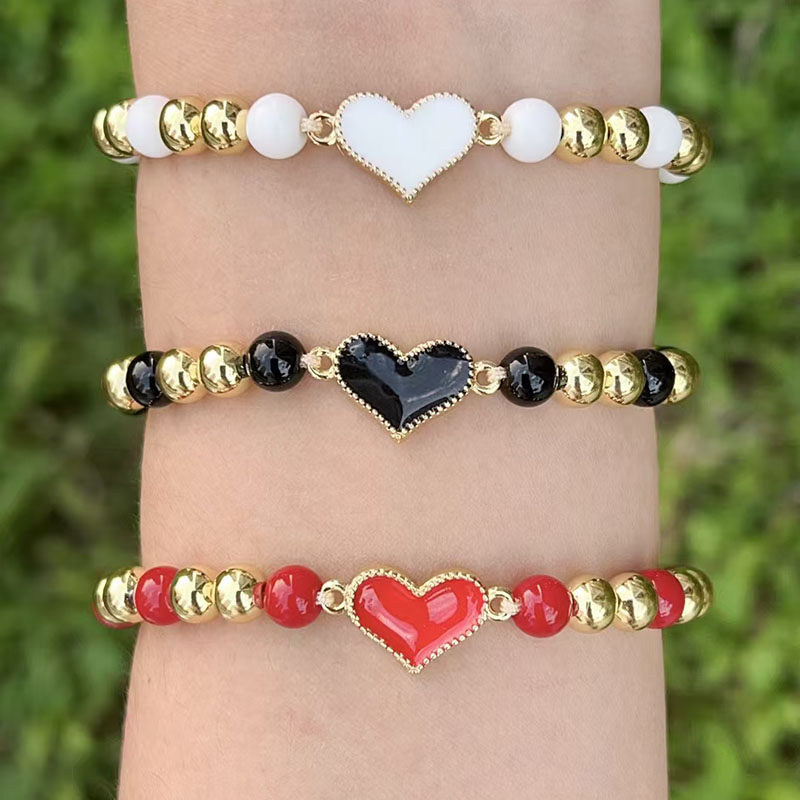 Pulsera De Corazón Con Cuentas De Cobre Bañadas En Oro