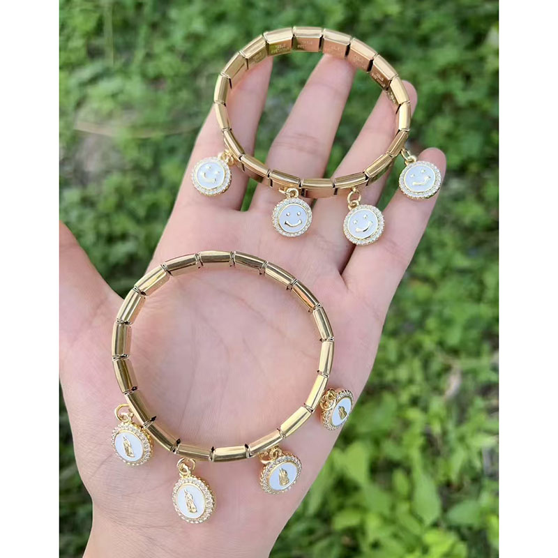 Pulsera De Cobre Y Diamantes Con La Sonrisa De Madonna