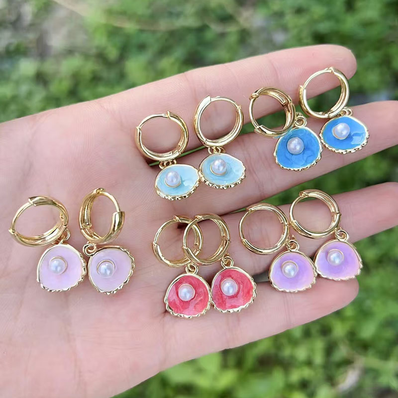 Pendientes De Concha De Perla Bañados En Oro Y Cobre