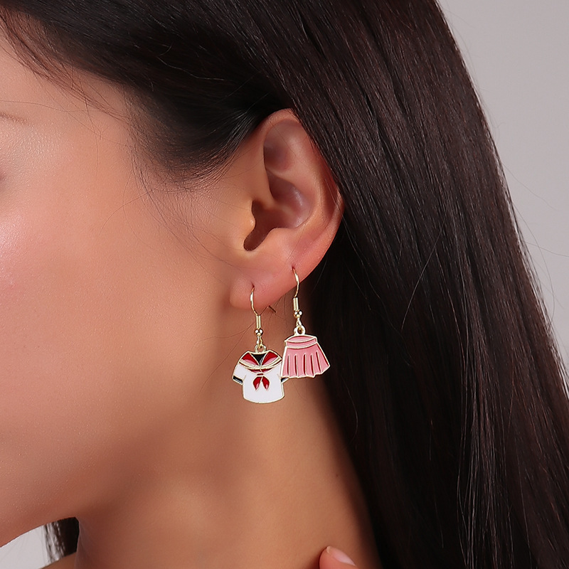 Conjunto De Pendientes Con Falda Plisada Y Placa Redonda De Aleación
