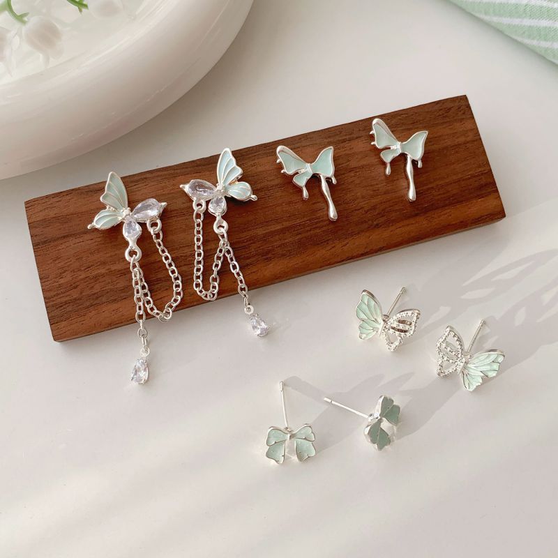 Juego De Pendientes De Mariposa Y Corazón De Aleación