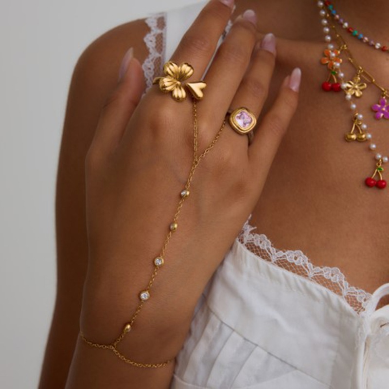Pulsera De Acero Inoxidable Con Diamantes Y Dedo Redondo