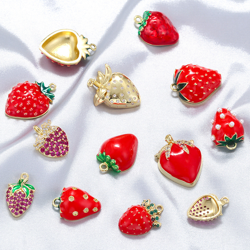 Colgante De Fresa De Cobre Con Diamantes Diy (sin Cadena)