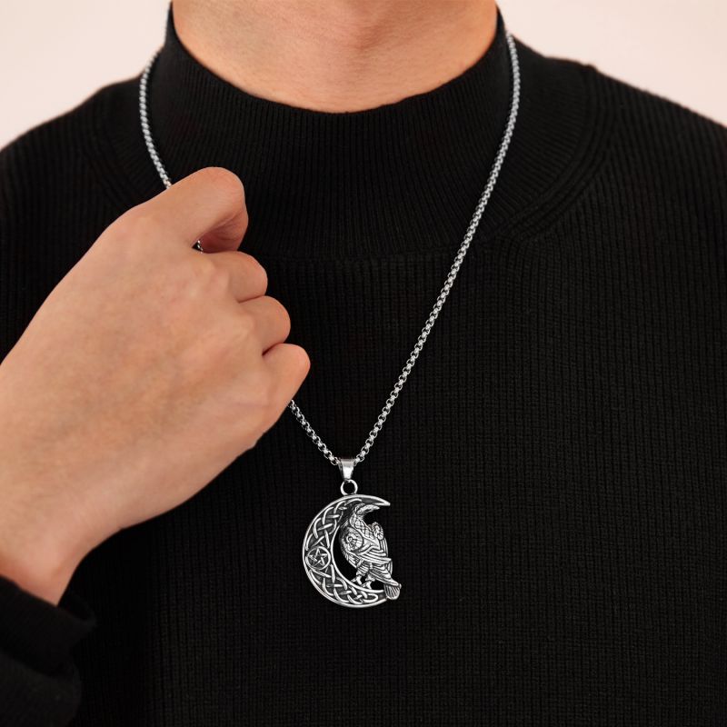 Collar De Acero Inoxidable Con Forma De Cuervo Lunar Para Hombre