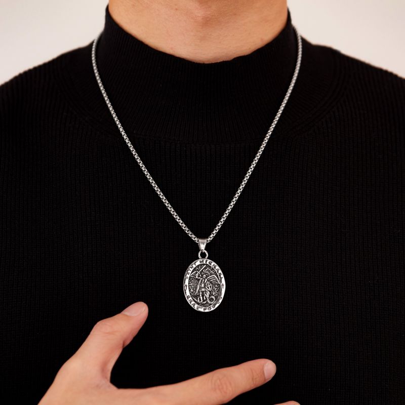 Collar Ovalado De Acero Inoxidable Para Hombre