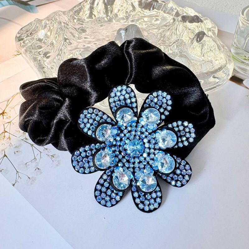 Diadema Con Flores De Diamantes De Imitación