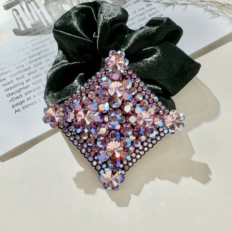 Coletero De Cristal Con Diamantes