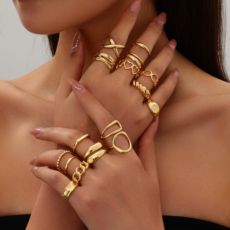 Juego De Anillos De Aleación Con Forma De Corazón Y Línea Hueca