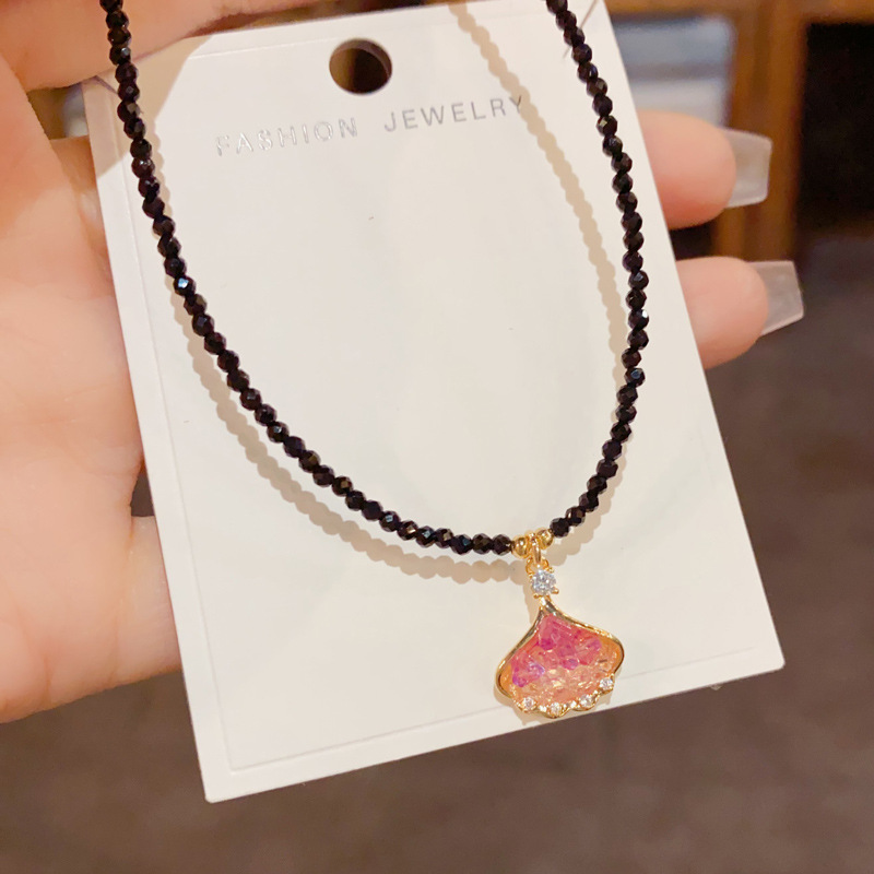 Collar Con Colgante De Abanico De Cuentas De Cristal De Cobre