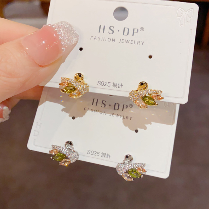 Pendientes De Cisne De Cobre Y Diamantes