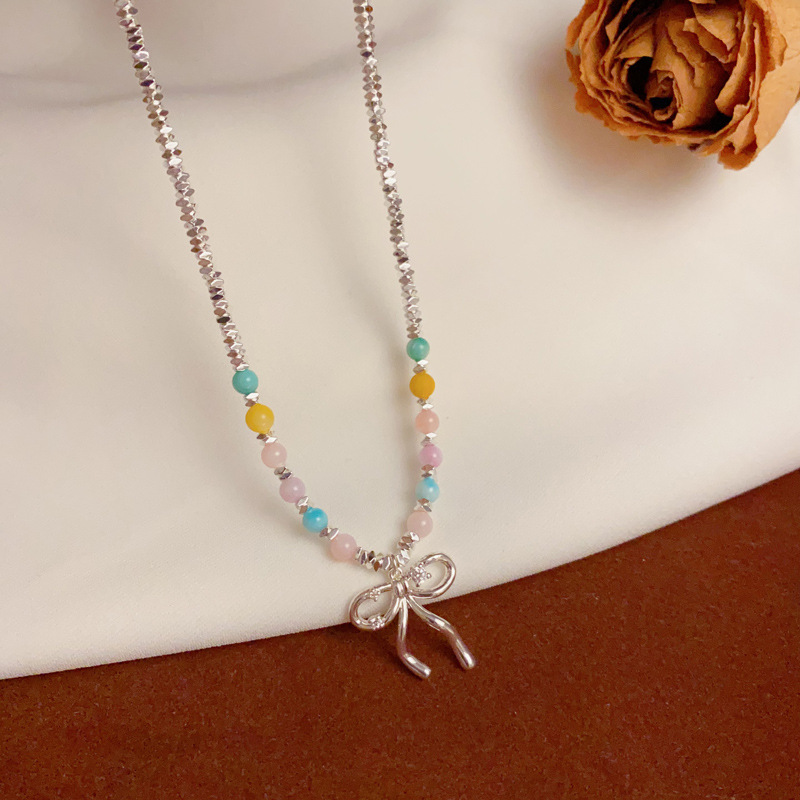 Collar De Lazo Con Cuentas De Colores