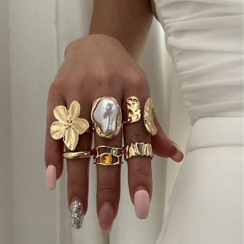 Juego De Anillos De Perlas Plisadas Con Flores De Aleación