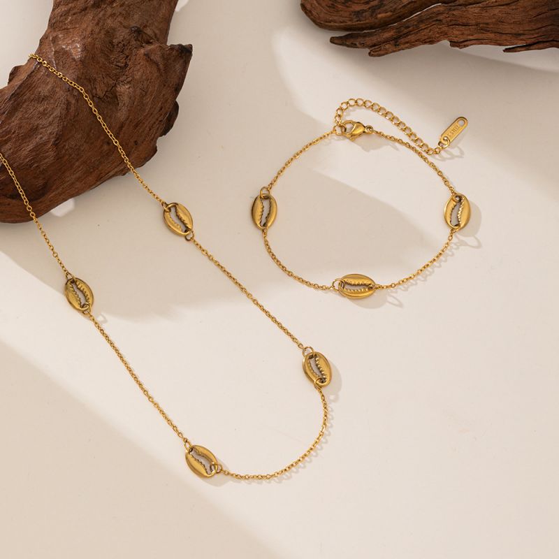 Collar De Concha De Acero Y Titanio