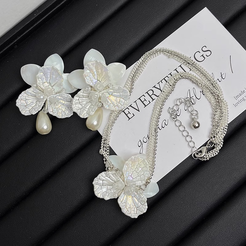 Necklace Crystal Shell Flower Necklace
