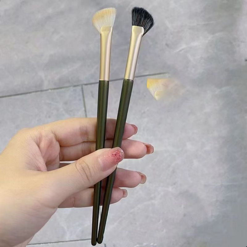 Pincel Para Sombras De Nariz En Forma De Semiabanico