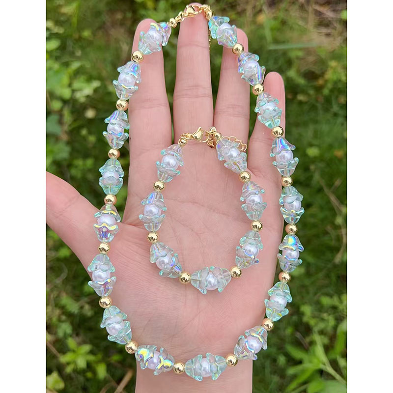 Pulsera Geométrica De Cobre Con Flores De Perla