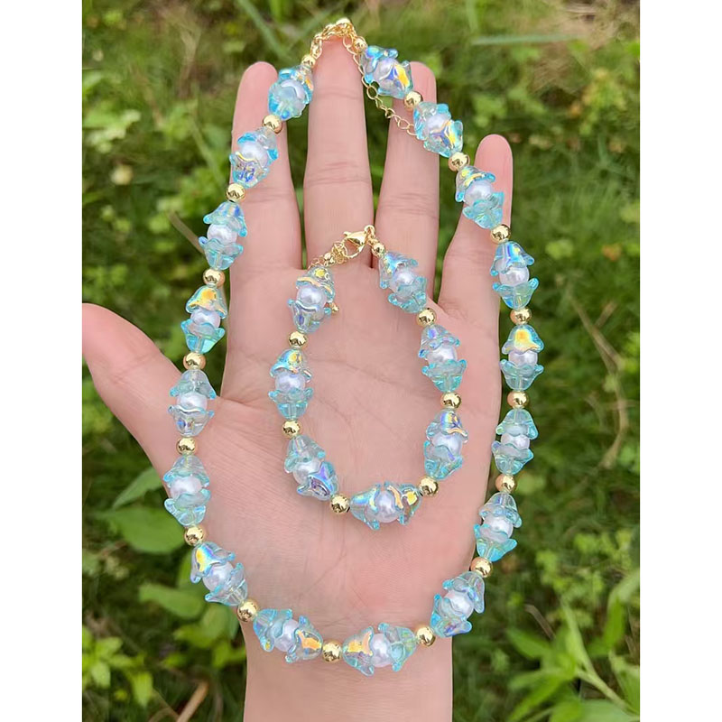 Pulsera Geométrica De Cobre Con Flores De Perla