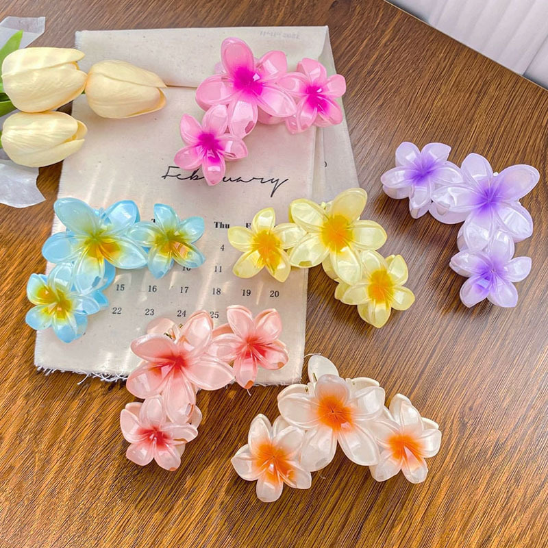 Pinza De Agarre De Plumeria De Resina