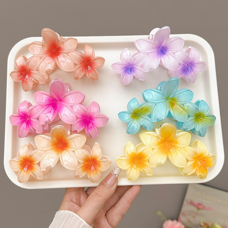 Pinza De Agarre De Plumeria De Resina