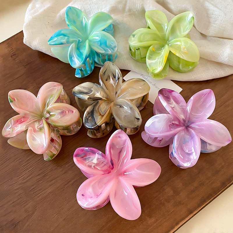 Pinza De Agarre De Plumeria De Resina