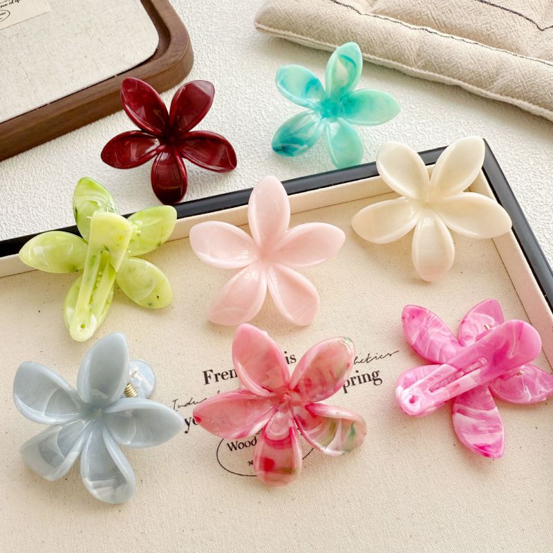 Pinza De Agarre De Plumeria De Resina
