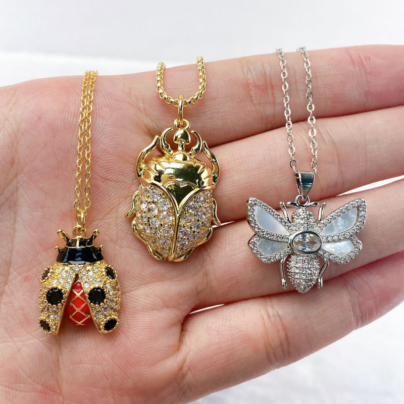 Conjunto De Collar Y Anillo Con Insectos De Cobre Y Diamantes