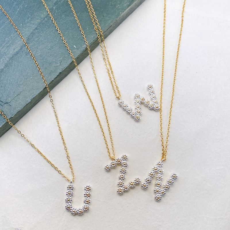 Colgante De Flor De Cobre Con 26 Letras (sin Cadena)