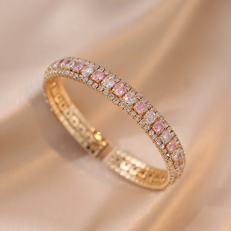Pulsera Redonda De Metal Con Diamantes