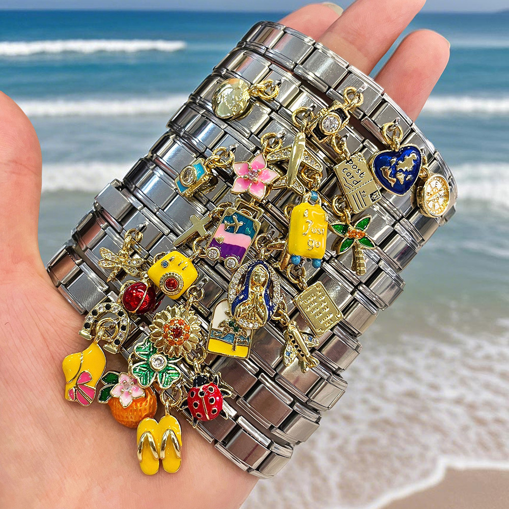Pulsera De Módulo Cuadrado Con Mariquita Y Circonitas