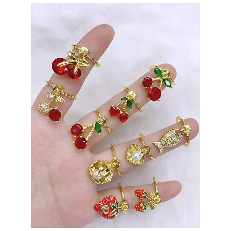 Anillo De Fresa Con Cáscara De Cereza Y Diamante De Cobre