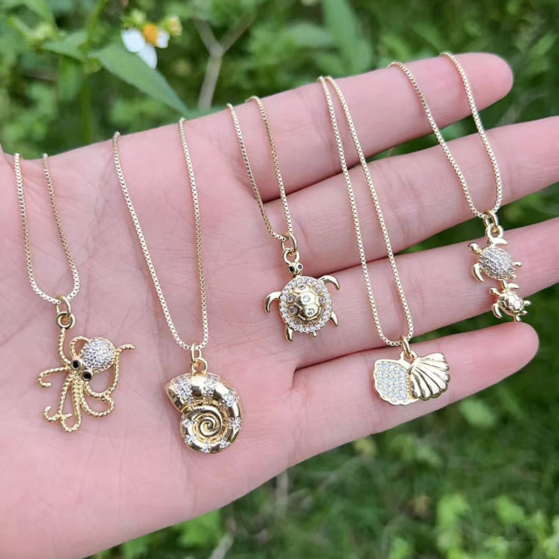 Collar De Cobre Y Diamantes Con Forma De Pulpo Caracola Y Caparazón De Tortuga