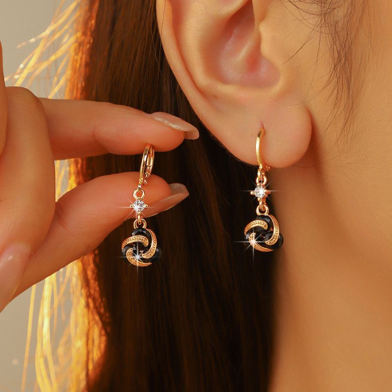 Pendientes De Aro De Metal Con Diamantes