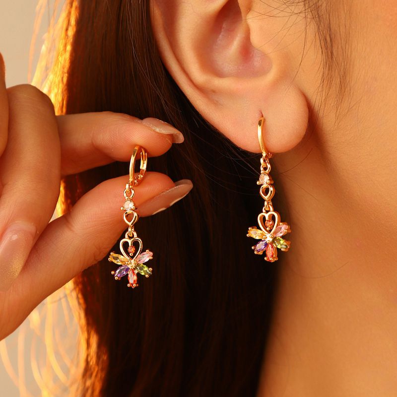 Pendientes De Aro Con Flores Irregulares De Diamantes De Metal