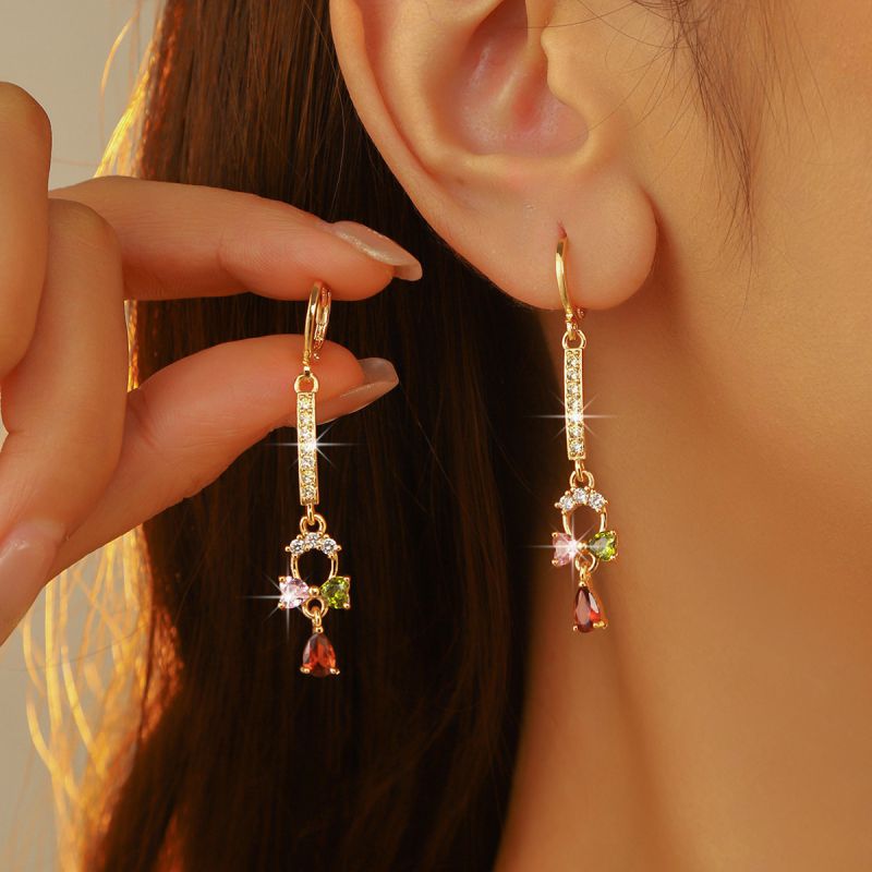 Pendientes De Aro De Metal Con Forma De Lágrima De Diamantes