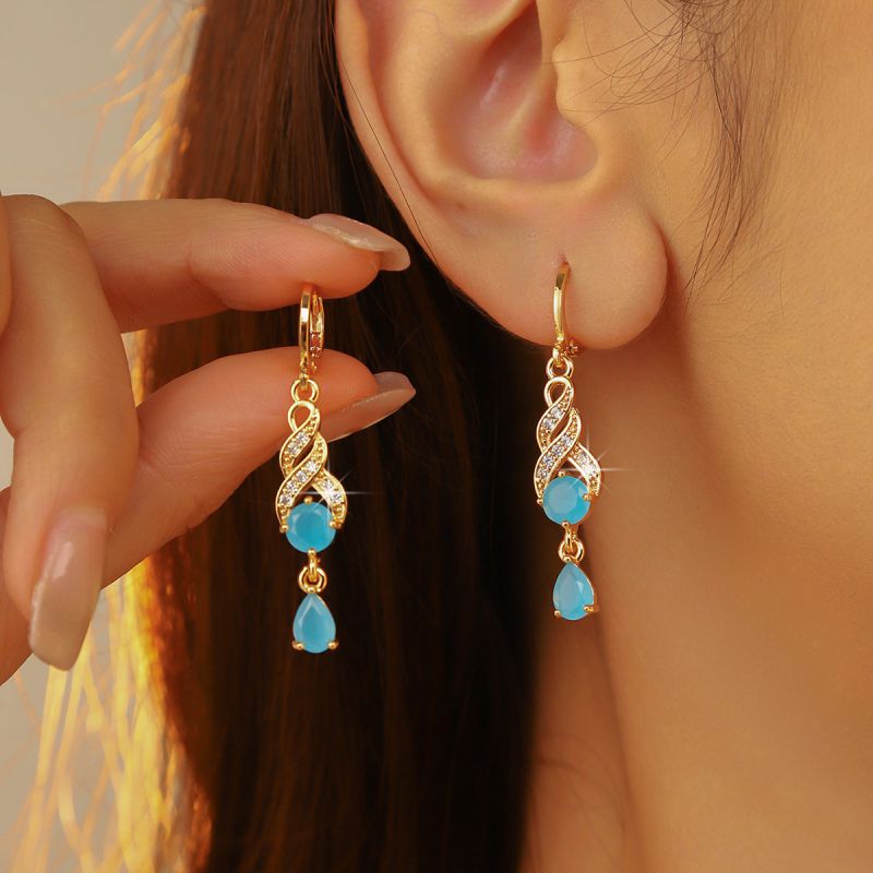 Pendientes De Aro Irregulares De Metal Con Diamantes