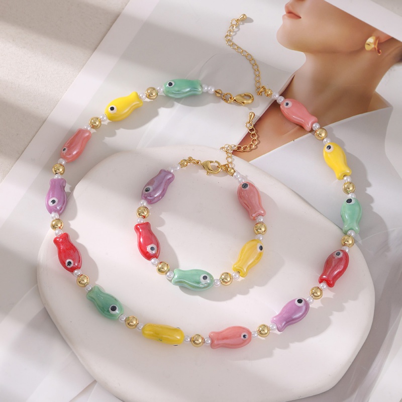 Color 1 Resin Fish Pearl Copper Bead Necklace (4/6mm)