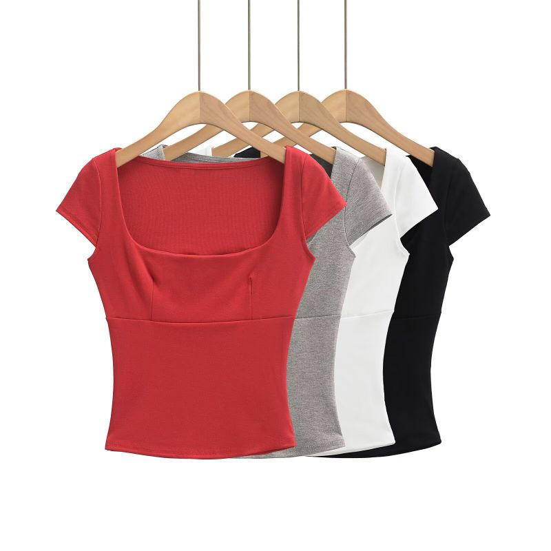 Cuello Cuadrado Y Mangas Cortas