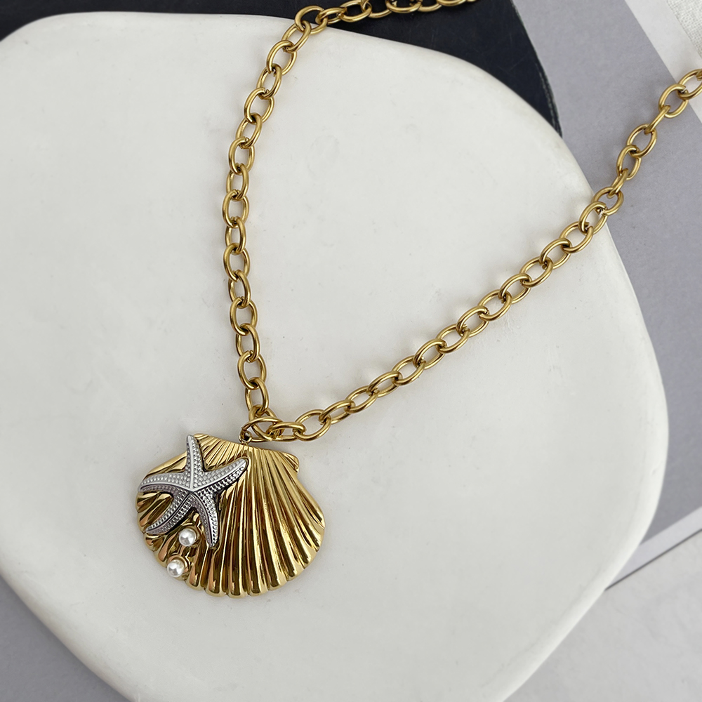 Collar De Estrella De Mar Con Concha De Acero De Titanio
