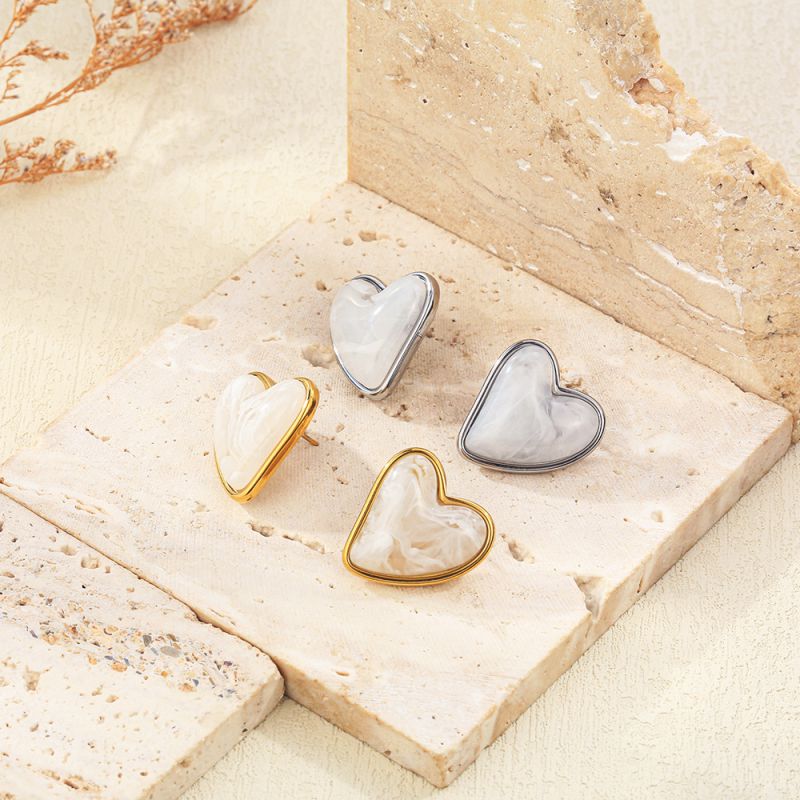 Pendientes De Corazón De Acero Y Titanio