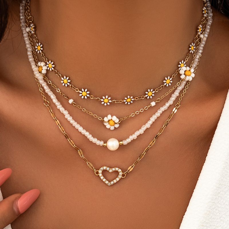 Gold Suit Rice Beads And Diamond Heart Flower Multi-layer Necklace