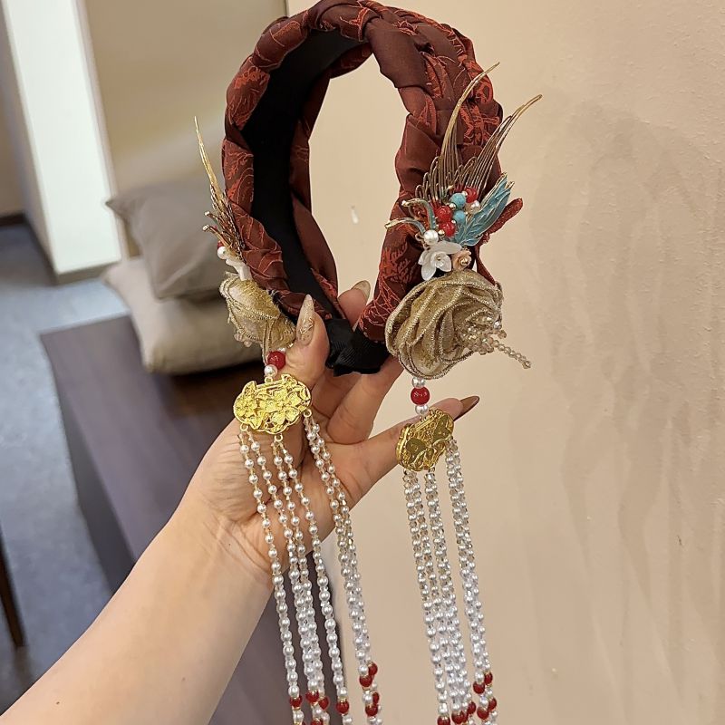 Diadema De Ala Ancha Trenzada Con Borlas De Perlas De Tela