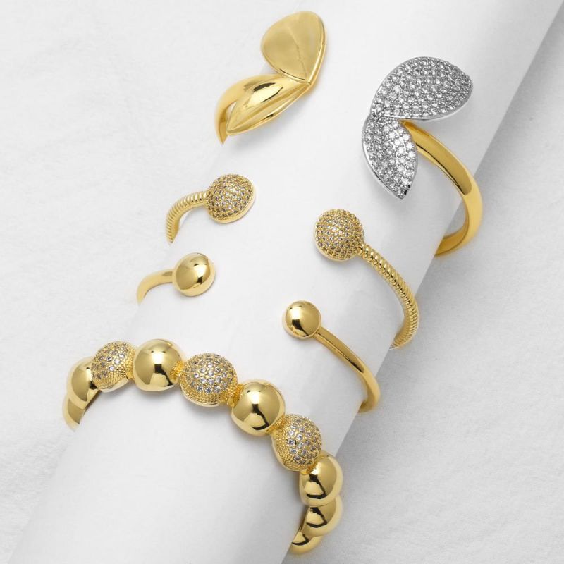 Pulsera De Mariposa Redonda Con Diamantes Y Baño De Cobre Y Oro