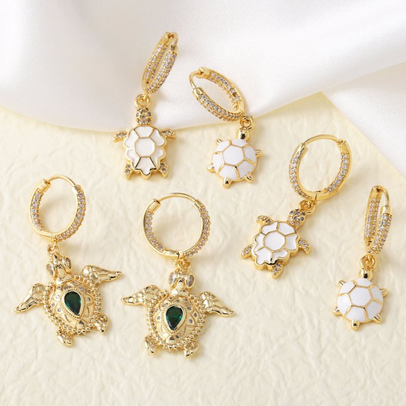 Pendientes De Aro Con Diamantes Y Forma De Tortuga De Cobre