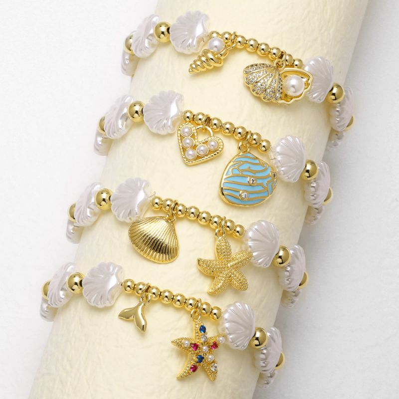 Pulsera De Corazón De Concha De Mar Con Diamantes De Cobre Y Baño De Oro